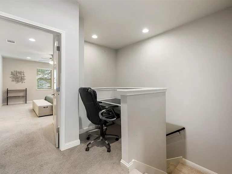 13800 Lyndhurst St #222 — Photo 17