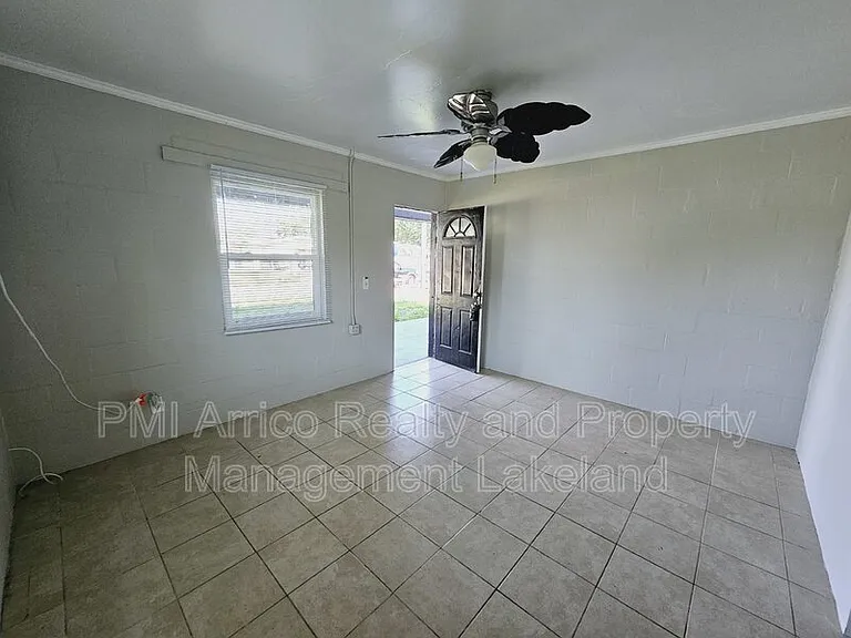 324 Pearl St #2 — Photo 14