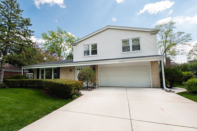 1st image of 3909 Crestwood Dr