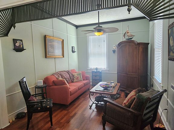 3rd image of 3127 Avenue Q