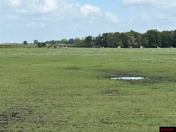 38388 512th St, North Mankato, MN 56003