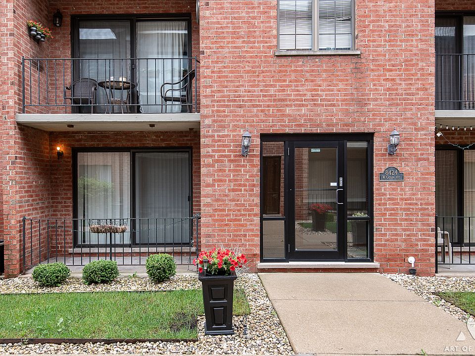 1st image of 8424 W Catalpa Ave Unit 101