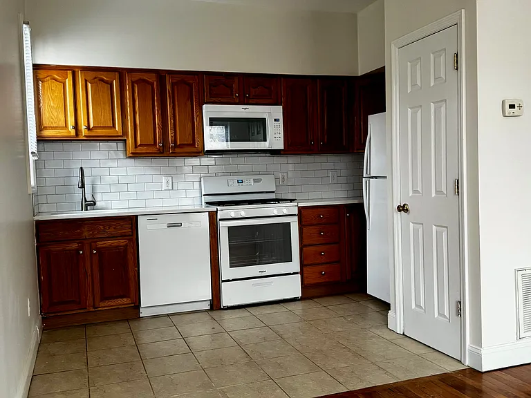 65 Summit Ave #304 — Photo 7