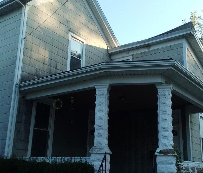 1st image of 395 W Main St