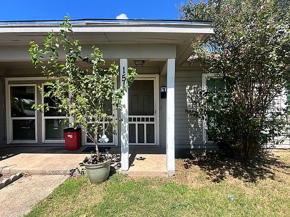 3rd image of 1511 Poage Ave #0