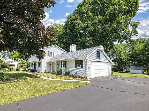 2nd image of 1407 Sumner Dr