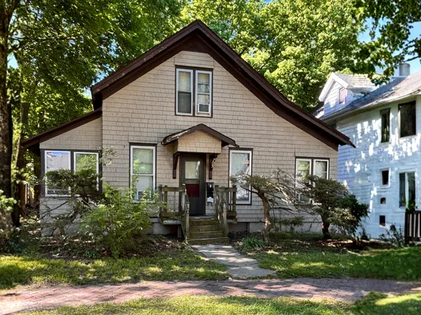 703 W High St, Urbana, IL 61801