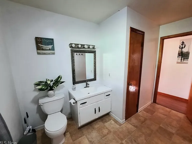 129 Westview Dr — Photo 9