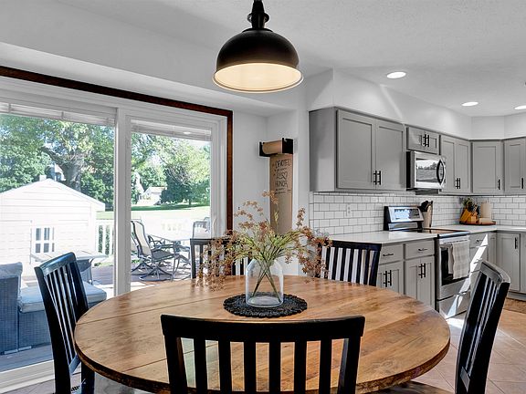 4th image of 3101 Lemon Ct