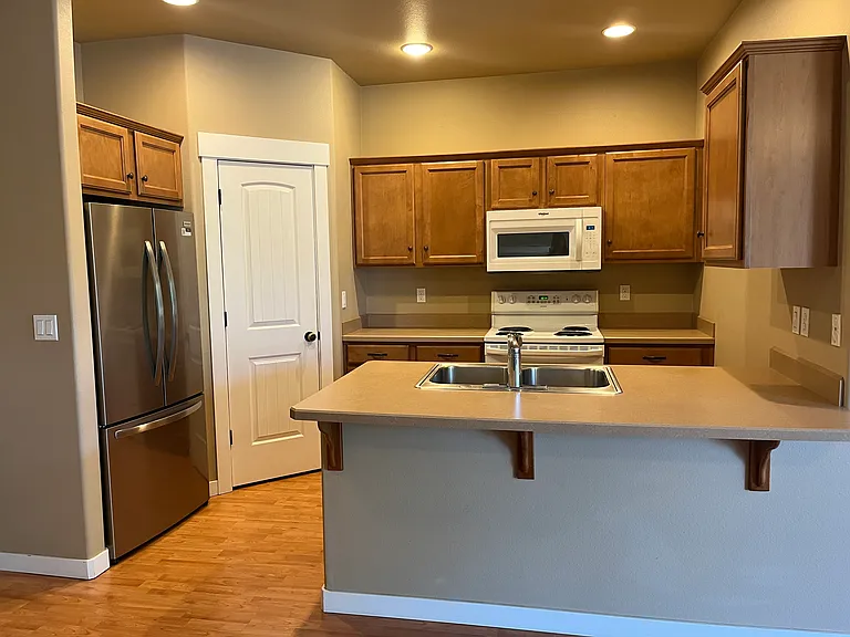 2302 NE Mary Rose Pl #1 — Photo 6