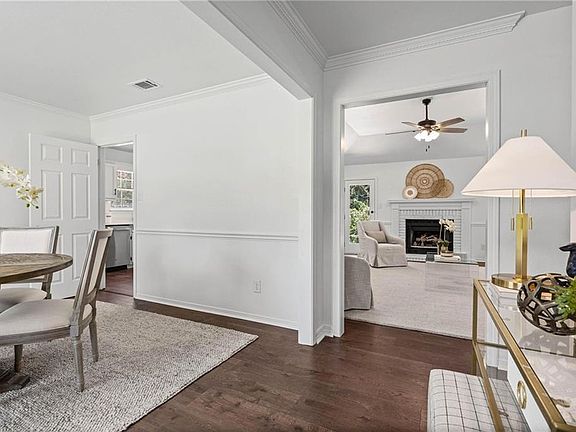 4th image of 6812 Briargrove Ct