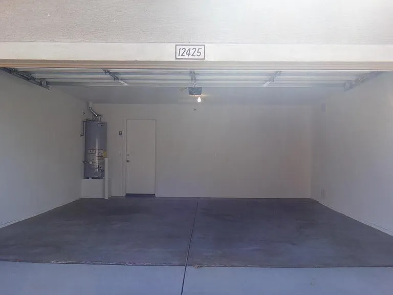 12425 W Missouri Ave — Photo 33
