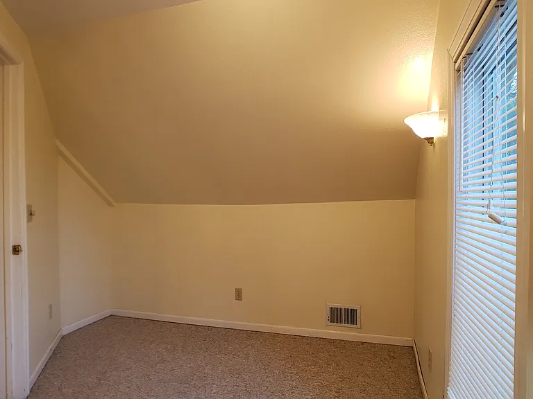 2713 Delaware St SE — Photo 13