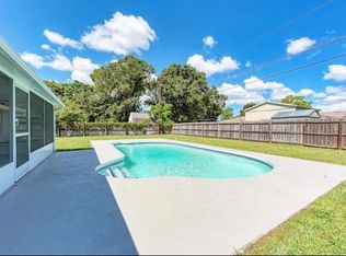 3032 Golden Rain Dr, Sarasota, FL 34232