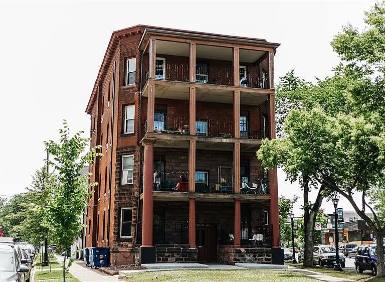2641 Hennepin Ave — Photo 2