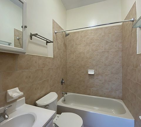 4th image of 152 Halsey St