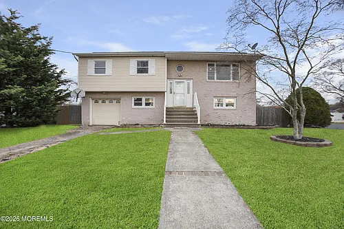 546 George Rd Photo 1
