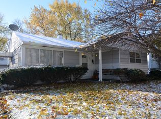 3607 Falcon Ct N, Rolling Meadows, IL 60008