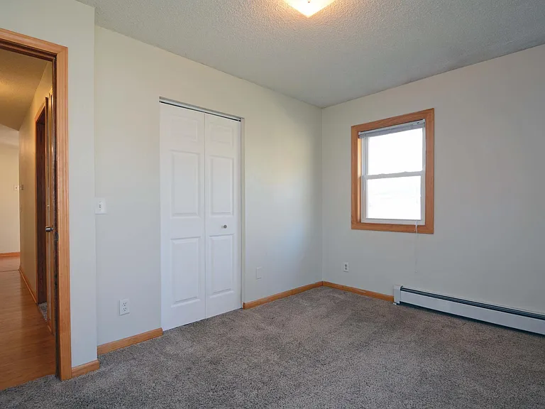 2105 Hillview Rd — Photo 8