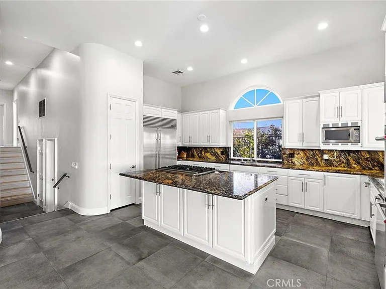 33801 Blessington Ln — Photo 11