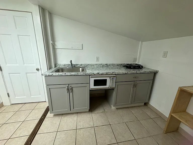 405 N Main St #1 — Photo 5