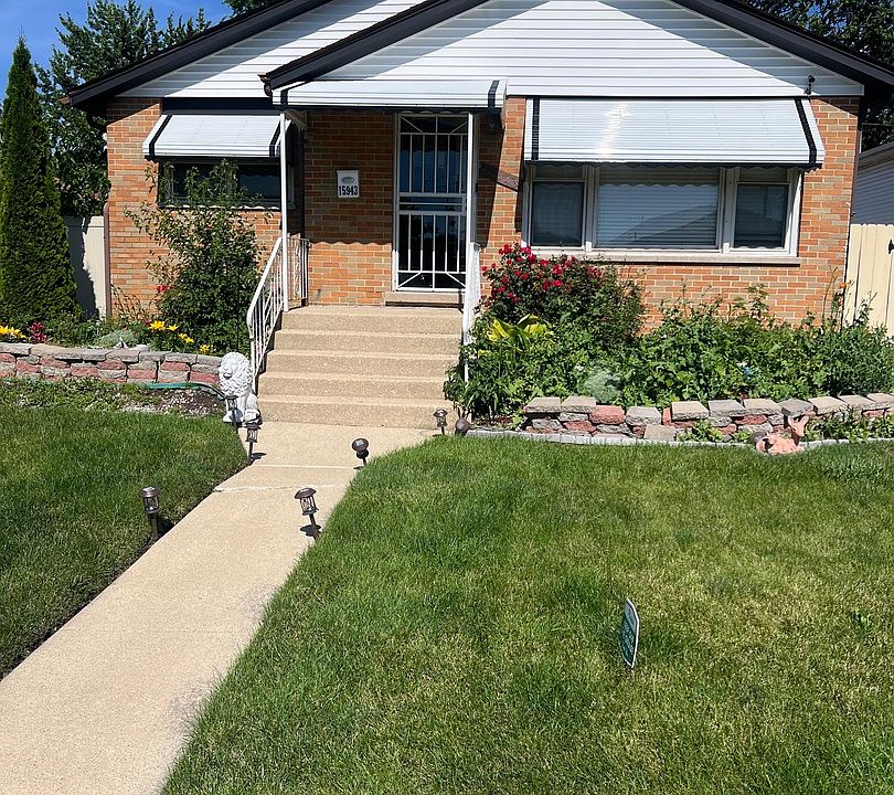 1st image of 15943 Vine Ave