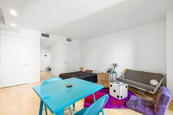 Rented by Keller Williams NYC | media 15