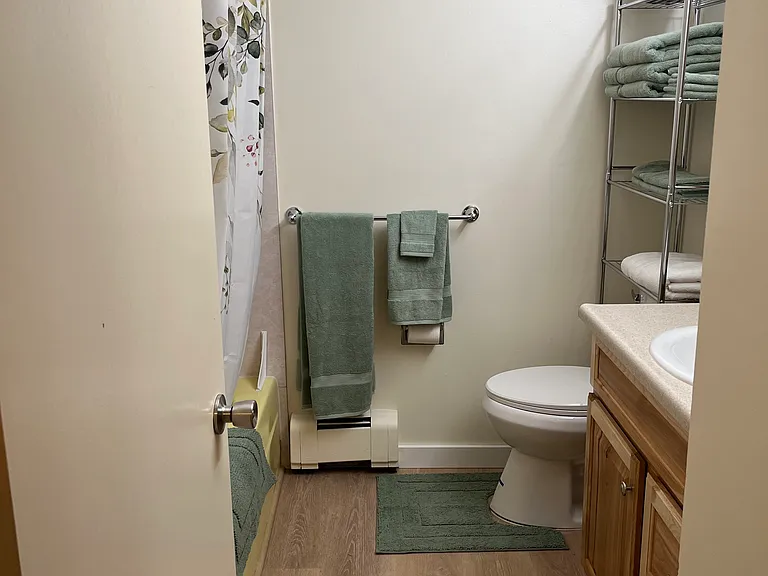 1890 Glacier Ave #302 — Photo 16