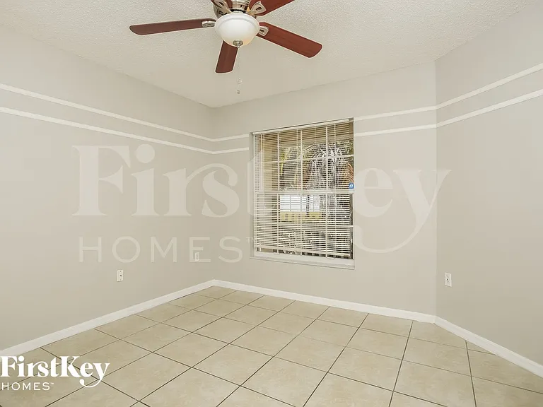335 Darlington Loop — Photo 12