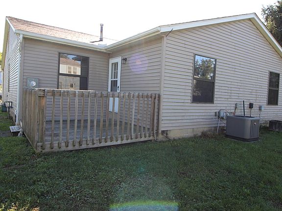 2nd image of 8805 Creve Coeur Ln