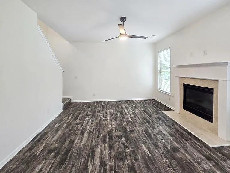 1437 Balvaird Dr — Photo 4