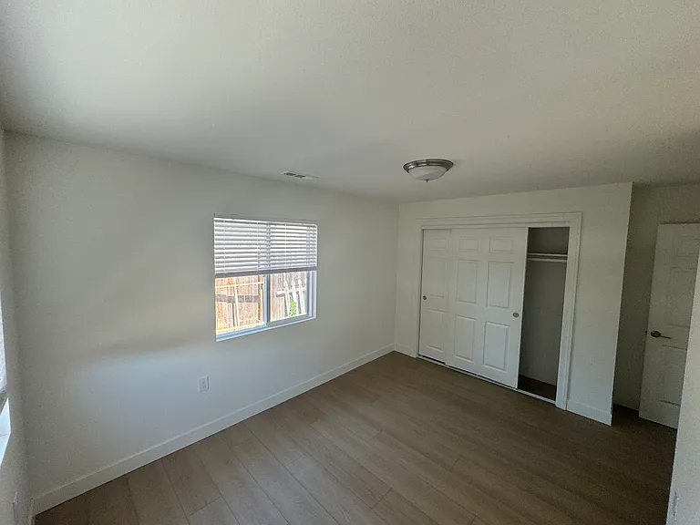 4426 Cherrywood Ave — Photo 11