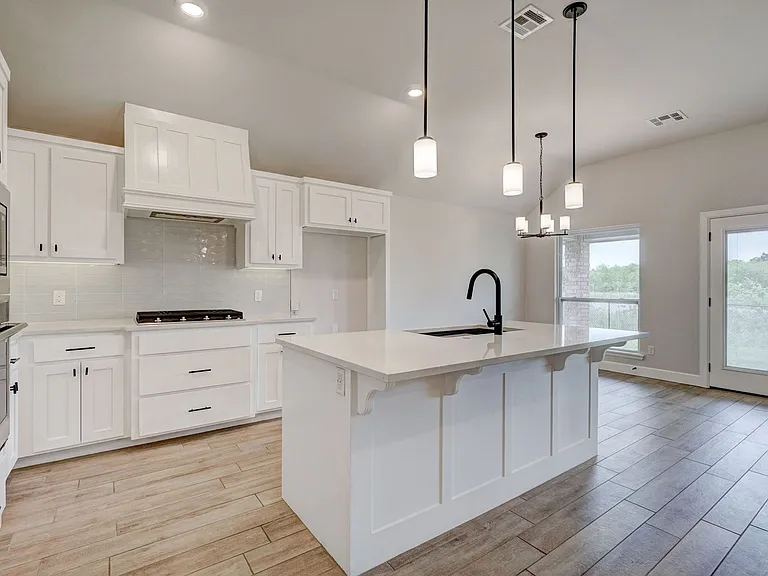 19804 Canning Ct — Photo 11