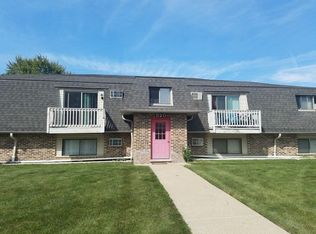 520 Parkview Ln APT 5, Lockport, IL 60441