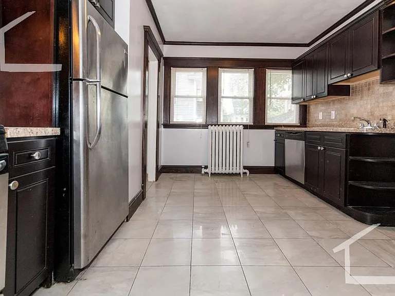 6 Upcrest Rd #1 — Photo 2