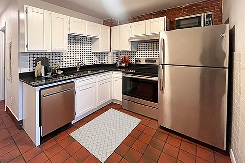 164 Broadway Photo 1