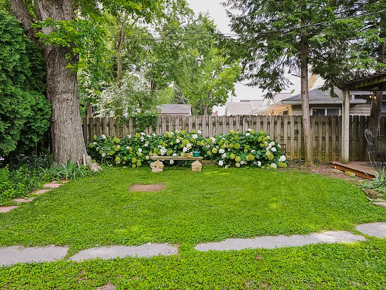 1403 S Walnut St — Photo 73