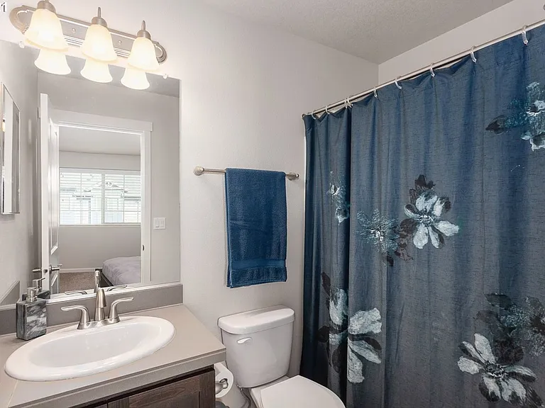 7989 NE Heiser St — Photo 12