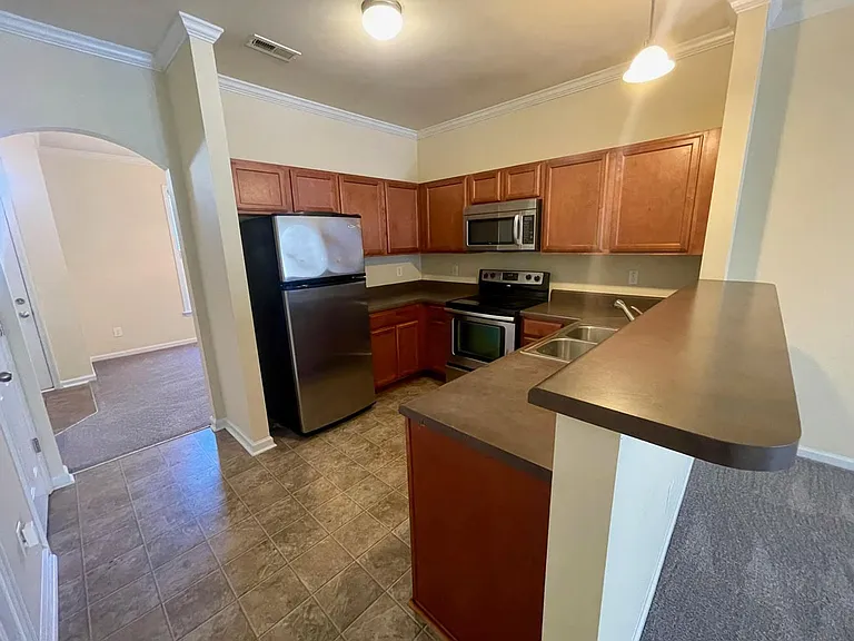 402 Glenhaven Ln — Photo 6