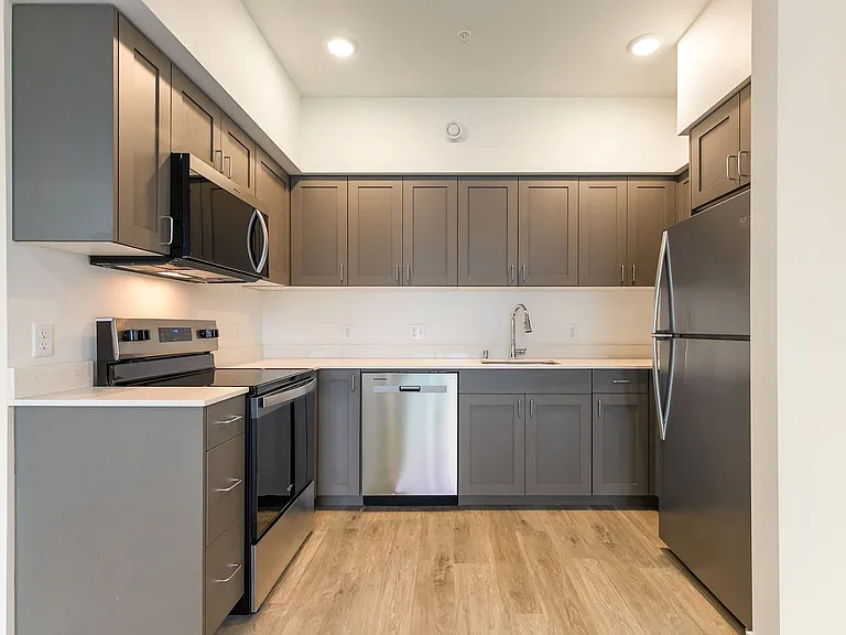 City Gate Apartments — Photo 114