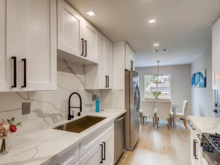 1020 Delaware St — Photo 11