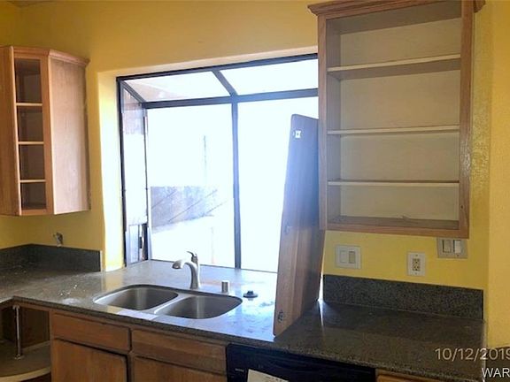 3rd image of 2429 McCormick Blvd
