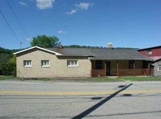 539 Broadway St, Masontown, PA 15461