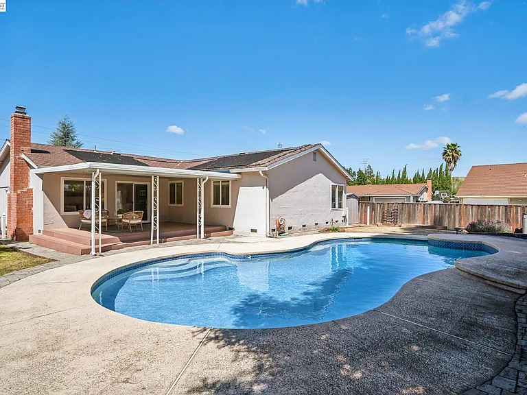201 Ramon Pl — Photo 44
