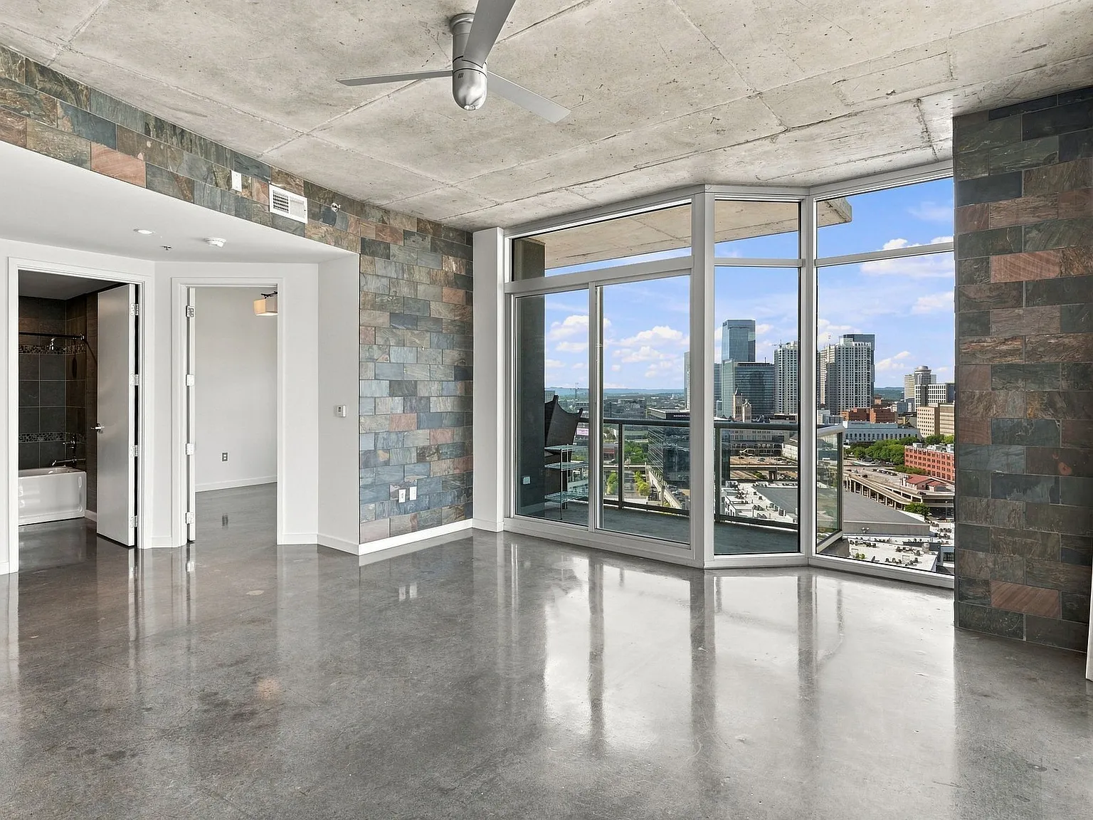 2 bed, 1298 sqft, $4,500 — Photo 2