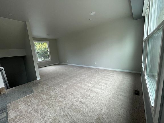 5th image of 169 NE 162nd Ave