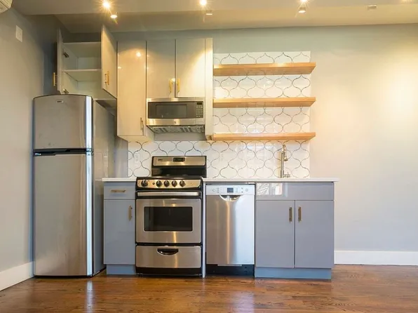 419 Throop Avenue image 1 of 7