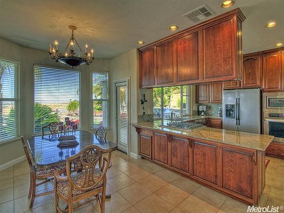 5th image of 7341 Chaparral Dr
