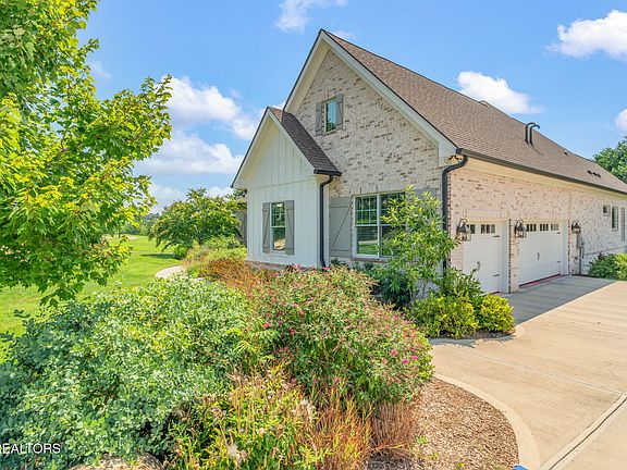 4th image of 12484 Ivy Lake Dr