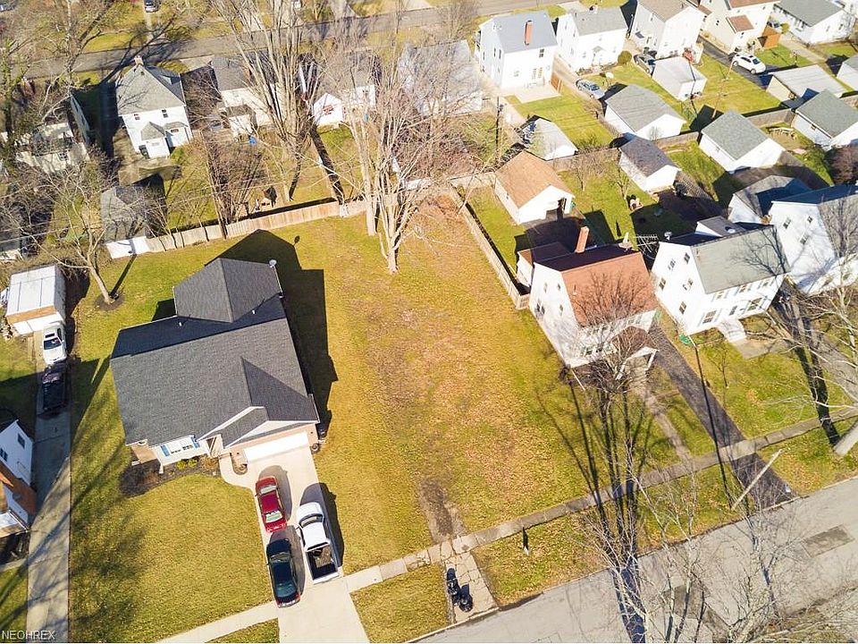 1st image of 118 Columbia Ave